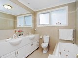 https://images.listonce.com.au/custom/160x/listings/18-minerva-avenue-balwyn-north-vic-3104/986/01684986_img_08.jpg?Rgd4_Ugsrpc