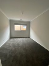 https://images.listonce.com.au/custom/160x/listings/18-montagna-circuit-armstrong-creek-vic-3217/870/01841870_img_05.jpg?NhzE0TqOmxc