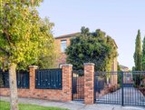 https://images.listonce.com.au/custom/160x/listings/18-mowbray-street-hawthorn-east-vic-3123/854/01556854_img_01.jpg?3j-DcrF6iFQ