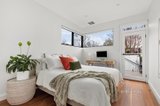 https://images.listonce.com.au/custom/160x/listings/18-norwood-street-flemington-vic-3031/054/01569054_img_09.jpg?LbXaQ9mfDww