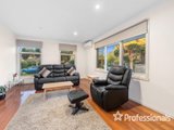 https://images.listonce.com.au/custom/160x/listings/18-nyanda-court-croydon-vic-3136/676/01525676_img_04.jpg?cJQAqMiaskQ