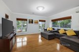 https://images.listonce.com.au/custom/160x/listings/18-oliver-street-ringwood-vic-3134/342/01036342_img_06.jpg?91rezTLUXi0