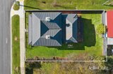 https://images.listonce.com.au/custom/160x/listings/18-orr-street-kyneton-vic-3444/761/01931761_img_15.jpg?bdXReom4fEs