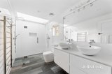 https://images.listonce.com.au/custom/160x/listings/18-orrong-cres-camberwell-vic-3124/498/01735498_img_09.jpg?JoAKLEUAWnI