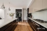 https://images.listonce.com.au/custom/160x/listings/18-park-avenue-kew-vic-3101/649/01985649_img_11.jpg?ey_csWUSLag