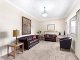 https://images.listonce.com.au/custom/160x/listings/18-rangeview-grove-balwyn-north-vic-3104/185/01685185_img_02.jpg?szfzUeHWLS8