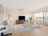 https://images.listonce.com.au/custom/160x/listings/18-red-plum-place-doncaster-east-vic-3109/294/01652294_img_07.jpg?ZVXTat52iJ8