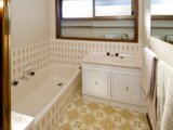 https://images.listonce.com.au/custom/160x/listings/18-regent-street-belmont-vic-3216/780/01699780_img_05.jpg?UO7TxQ5w6jo
