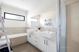 https://images.listonce.com.au/custom/160x/listings/18-rosshire-road-newport-vic-3015/013/01338013_img_09.jpg?kmgtPaNHjqE