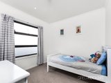 https://images.listonce.com.au/custom/160x/listings/18-rosshire-road-newport-vic-3015/245/01203245_img_07.jpg?eUdMursIqC8