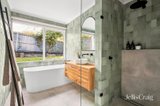 https://images.listonce.com.au/custom/160x/listings/18-rowan-court-belmont-vic-3216/128/01948128_img_07.jpg?I577T7oDNMQ