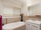 https://images.listonce.com.au/custom/160x/listings/18-rowan-street-croydon-vic-3136/052/01524052_img_08.jpg?1jQttAEf0Uc