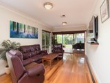 https://images.listonce.com.au/custom/160x/listings/18-rowan-street-croydon-vic-3136/052/01524052_img_12.jpg?esY-nYzorCI