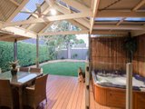 https://images.listonce.com.au/custom/160x/listings/18-rowan-street-croydon-vic-3136/052/01524052_img_20.jpg?0nCH_XUFvRw