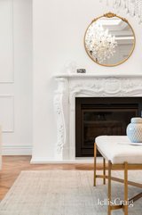 https://images.listonce.com.au/custom/160x/listings/18-sanday-street-glen-waverley-vic-3150/223/01903223_img_07.jpg?jIHJ6wj9dw0