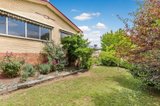 https://images.listonce.com.au/custom/160x/listings/18-shadforth-street-castlemaine-vic-3450/333/01153333_img_08.jpg?9SxG49h_f_g