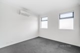 https://images.listonce.com.au/custom/160x/listings/18-simmons-court-chirnside-park-vic-3116/056/01520056_img_05.jpg?vvmGmjx9ND8