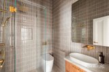 https://images.listonce.com.au/custom/160x/listings/18-simpson-street-east-melbourne-vic-3002/551/01810551_img_18.jpg?e5l7e9u63Eg