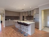 https://images.listonce.com.au/custom/160x/listings/18-st-james-park-rise-mooroolbark-vic-3138/225/01524225_img_03.jpg?2UGPloi3z-A