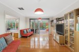 https://images.listonce.com.au/custom/160x/listings/18-surrey-road-mount-waverley-vic-3149/381/01128381_img_09.jpg?J7iKGVyG25M