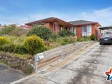 https://images.listonce.com.au/custom/160x/listings/18-sweetland-road-mooroolbark-vic-3138/937/01524937_img_16.jpg?SeG81D2WoxQ