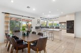 https://images.listonce.com.au/custom/160x/listings/18-the-glen-donvale-vic-3111/159/01127159_img_04.jpg?C1gXVE9cx4M