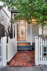 https://images.listonce.com.au/custom/160x/listings/18-trafford-street-brunswick-vic-3056/784/01689784_img_06.jpg?LctFogQSFkQ