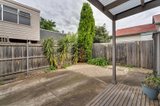 https://images.listonce.com.au/custom/160x/listings/18-trenoweth-street-brunswick-west-vic-3055/091/01142091_img_09.jpg?2hvDMPS6tm8