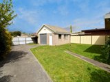 https://images.listonce.com.au/custom/160x/listings/18-watsons-road-newcomb-vic-3219/440/01699440_img_09.jpg?Wxqyo8SP-bA