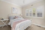 https://images.listonce.com.au/custom/160x/listings/18-wendora-street-strathmore-vic-3041/206/01648206_img_11.jpg?2SHMpbCHkeg