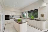 https://images.listonce.com.au/custom/160x/listings/18-wensley-court-templestowe-vic-3106/726/00165726_img_05.jpg?OLXL23eOsJc