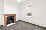 https://images.listonce.com.au/custom/160x/listings/18-willis-street-prahran-vic-3181/439/01950439_img_07.jpg?UrGTGHQltmI