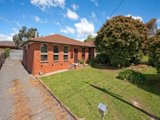 https://images.listonce.com.au/custom/160x/listings/18-yarra-street-yarra-glen-vic-3775/391/01525391_img_01.jpg?5IEoPPjuF_w