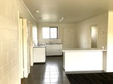 https://images.listonce.com.au/custom/160x/listings/180-beauchamp-street-kyneton-vic-3444/035/01585035_img_04.jpg?XirICrYmH5s