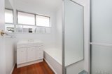 https://images.listonce.com.au/custom/160x/listings/180-casey-drive-lalor-vic-3075/708/01813708_img_02.jpg?P4Eyu1ViVCU