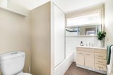 https://images.listonce.com.au/custom/160x/listings/180-mountain-view-road-briar-hill-vic-3088/479/01899479_img_09.jpg?P-wUJbKo0gM