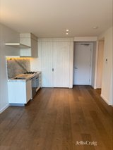 https://images.listonce.com.au/custom/160x/listings/180533-blackwoods-street-north-melbourne-vic-3051/601/01986601_img_11.jpg?jVUYx4Oo0K4