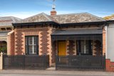 https://images.listonce.com.au/custom/160x/listings/181-pickles-street-port-melbourne-vic-3207/000/01794000_img_01.jpg?0YykIpPf3lc