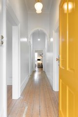 https://images.listonce.com.au/custom/160x/listings/181-pickles-street-port-melbourne-vic-3207/000/01794000_img_06.jpg?6ReTwEHtyLU