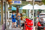 https://images.listonce.com.au/custom/160x/listings/181-wattle-valley-road-camberwell-vic-3124/312/01685312_img_03.jpg?NINDxskbrjA