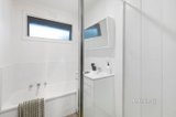 https://images.listonce.com.au/custom/160x/listings/18105-park-road-cheltenham-vic-3192/156/01718156_img_11.jpg?u3tovNqKMx8