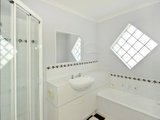 https://images.listonce.com.au/custom/160x/listings/182-gloucester-street-grovedale-vic-3216/311/01699311_img_05.jpg?QLICnfOwVGk
