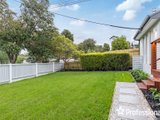 https://images.listonce.com.au/custom/160x/listings/182-mount-view-parade-croydon-vic-3136/394/01526394_img_03.jpg?1dWy01rF8I8