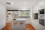 https://images.listonce.com.au/custom/160x/listings/182-sherbourne-road-montmorency-vic-3094/438/01014438_img_07.jpg?6qlaGCVpIQ0