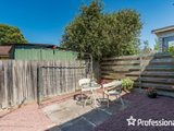 https://images.listonce.com.au/custom/160x/listings/182-sherlock-road-croydon-vic-3136/338/01526338_img_09.jpg?Lw3fwsvXt_Q