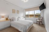 https://images.listonce.com.au/custom/160x/listings/182-studley-park-road-kew-vic-3101/095/01339095_img_05.jpg?XiFx79p8qcQ