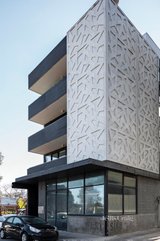 https://images.listonce.com.au/custom/160x/listings/182-west-street-brunswick-vic-3056/180/01076180_img_03.jpg?R6UYPZLi8UM