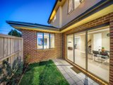 https://images.listonce.com.au/custom/160x/listings/184-scoresby-road-bayswater-vic-3153/371/01525371_img_08.jpg?7YCLoFdXoNk