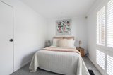 https://images.listonce.com.au/custom/160x/listings/1842-toorak-road-hawthorn-east-vic-3123/162/01726162_img_06.jpg?gYApewsNU0U