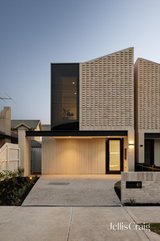 https://images.listonce.com.au/custom/160x/listings/184b-mitchell-street-northcote-vic-3070/643/01980643_img_02.jpg?5bYYOV8Gz5o